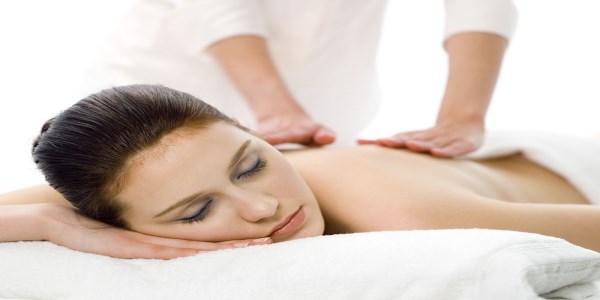 ���ڱ����������Ƶ��һ��Ů������spa����
